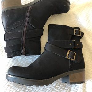 Ankle boots